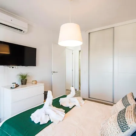 Wonderful In Puerto Marina Apartment *