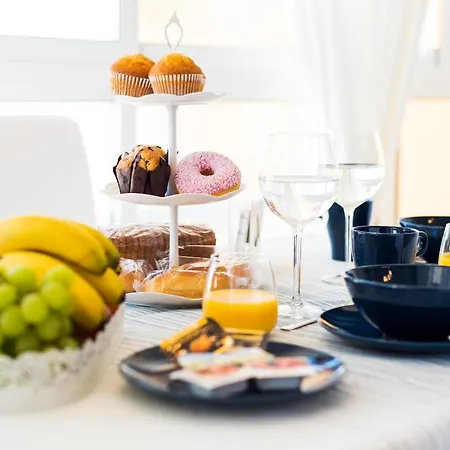 Wonderful In Puerto Marina Apartment